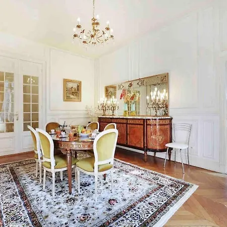Champs élysées : 200 M2 Avec Balcon Appartamento Parigi