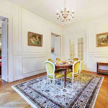 Champs élysées : 200 M2 Avec Balcon Appartamento Parigi