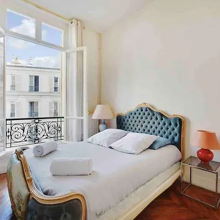 Appartamento Champs élysées : 200 M2 Avec Balcon