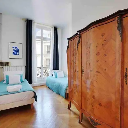 Appartamento Champs élysées : 200 M2 Avec Balcon Parigi