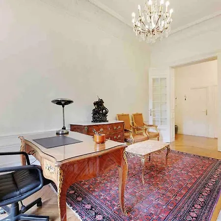 Appartamento Champs élysées : 200 M2 Avec Balcon *